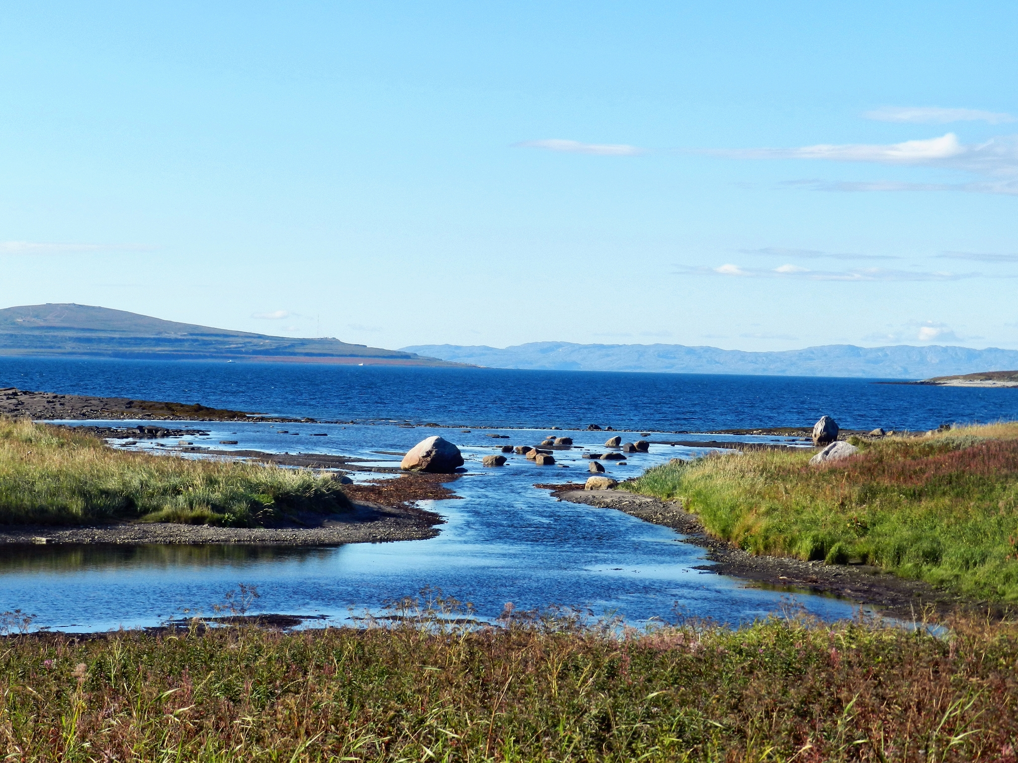 A trip to the Rybachy Peninsula! On the search for ancient petroglyphs! Trailer. TumbleweedKola - My, Petroglyphs, Rybachy Peninsula, Kola Peninsula, Travels, Adventures, Renault Duster, Toyota, Sea, Barents Sea, Ocean, Lighthouse, View, beauty, Murmansk, Waterfall, Pass, Musta-Tunturi, A rock, The mountains, Jeep, Video, Longpost