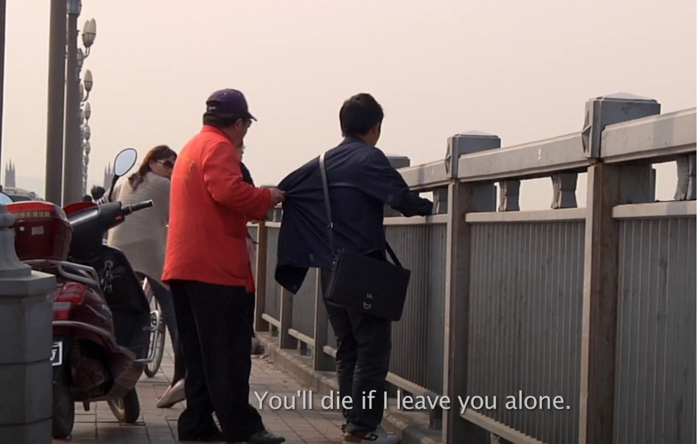 20 years of fighting suicide on the beautiful Yangtze Bridge - Suicide, China, Heroes, Bridge, Nanking, Psychological help, Video, Longpost, Negative