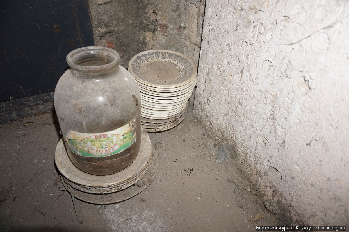 A basement with vintage junk in an abandoned place - My, Dnipropetrovsk, Dnieper, Abandoned, Abandoned house, Fuck aesthetics, Longpost