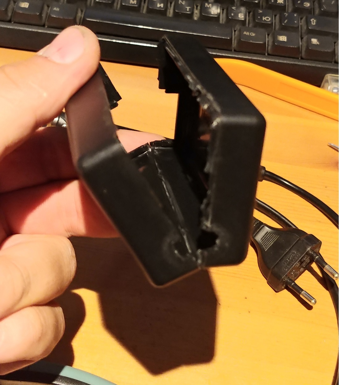 Equipment repair: the classic problem of a broken power supply cable - My, Pedalshop, Music effects, Repair of equipment, Soldering itch, Longpost