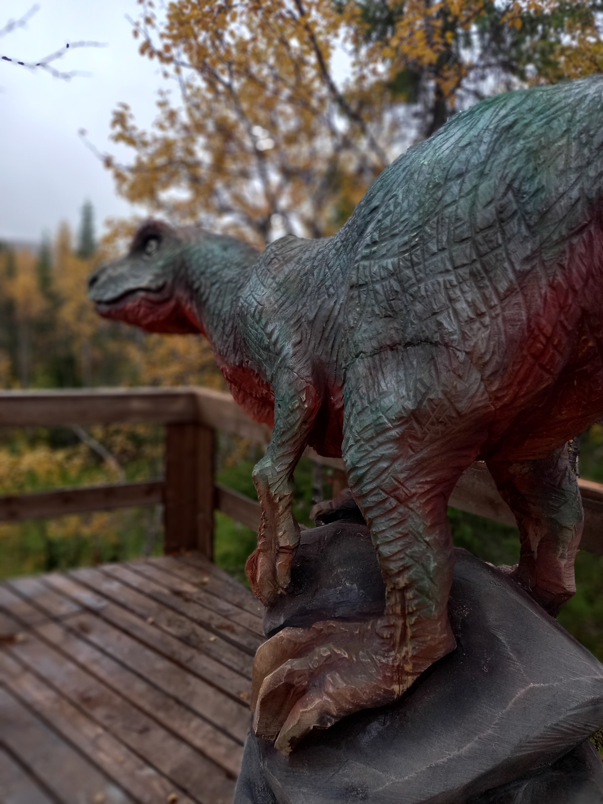 The era of dinosaurs in the Arctic. Chainsaw carving - My, Wood carving, Thread, Wood sculpture, Tree, Carving, Woodworking, The photo, Dinosaurs, Longpost, Video