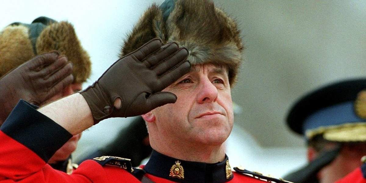 Why do the military put their hand to their heads? - Traditions, Question, Army, Story, Military, Headdress, Longpost, Military salute, Saluting