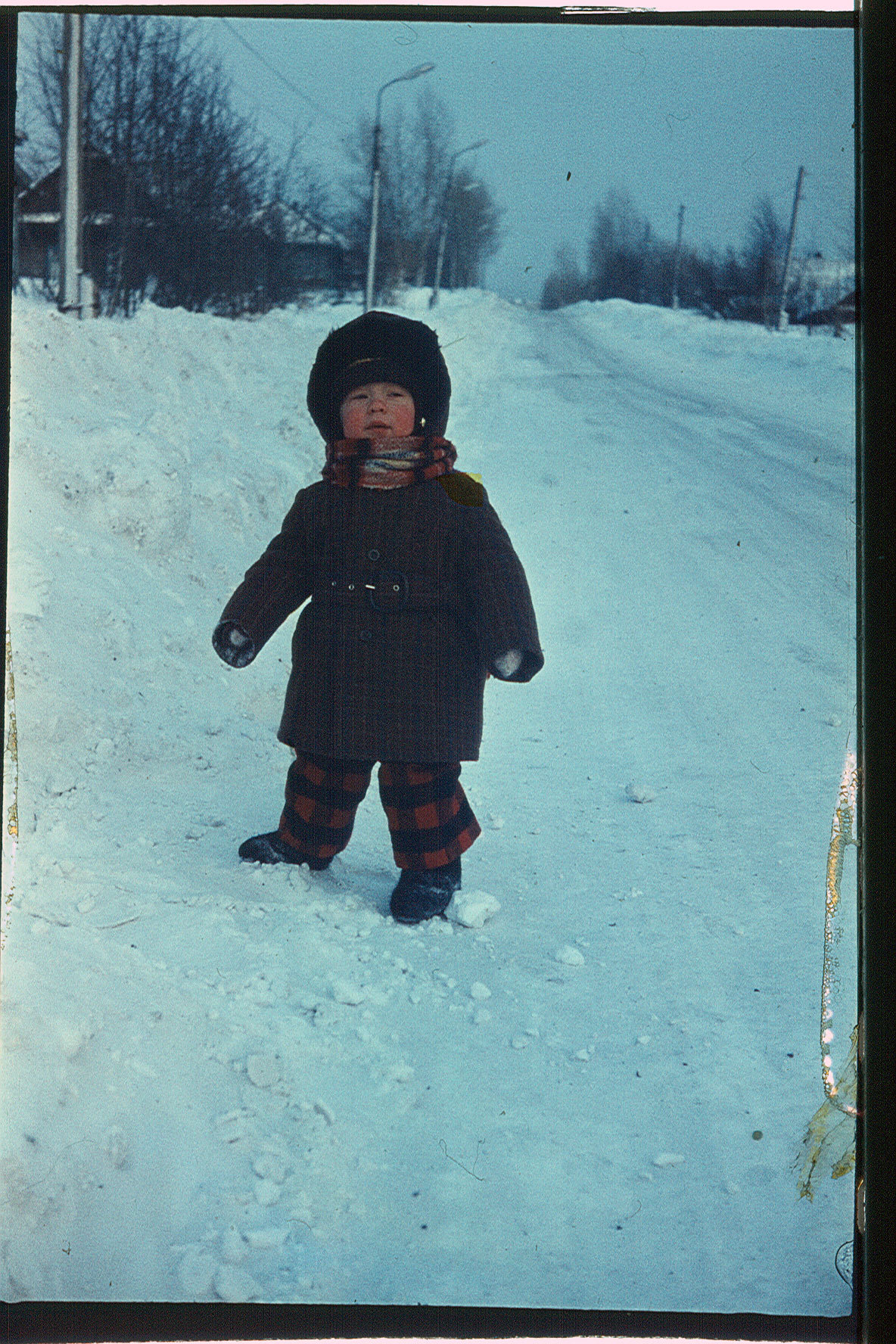 Childhood in the nineties // In winter at grandma's - My, the USSR, Childhood memories, Childhood of the 90s, Slides, Longpost, Teacher