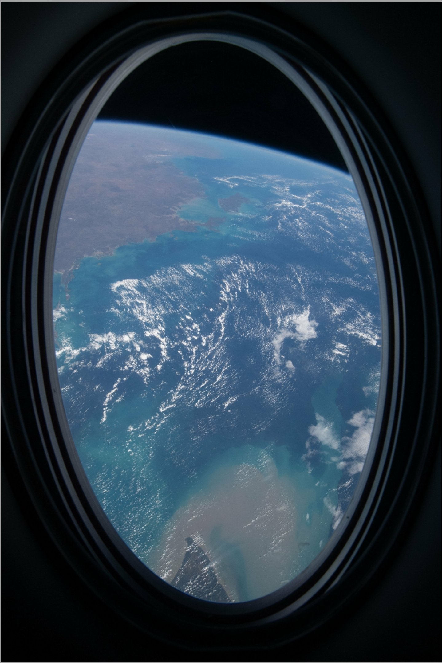 Space views from Crew Dragon during the Demo-2 mission from astronaut Bob Behnken - Spacex, Dragon 2, Spaceship, ISS, Land, Technologies, USA, Space, Cosmonautics, Astronaut, Longpost