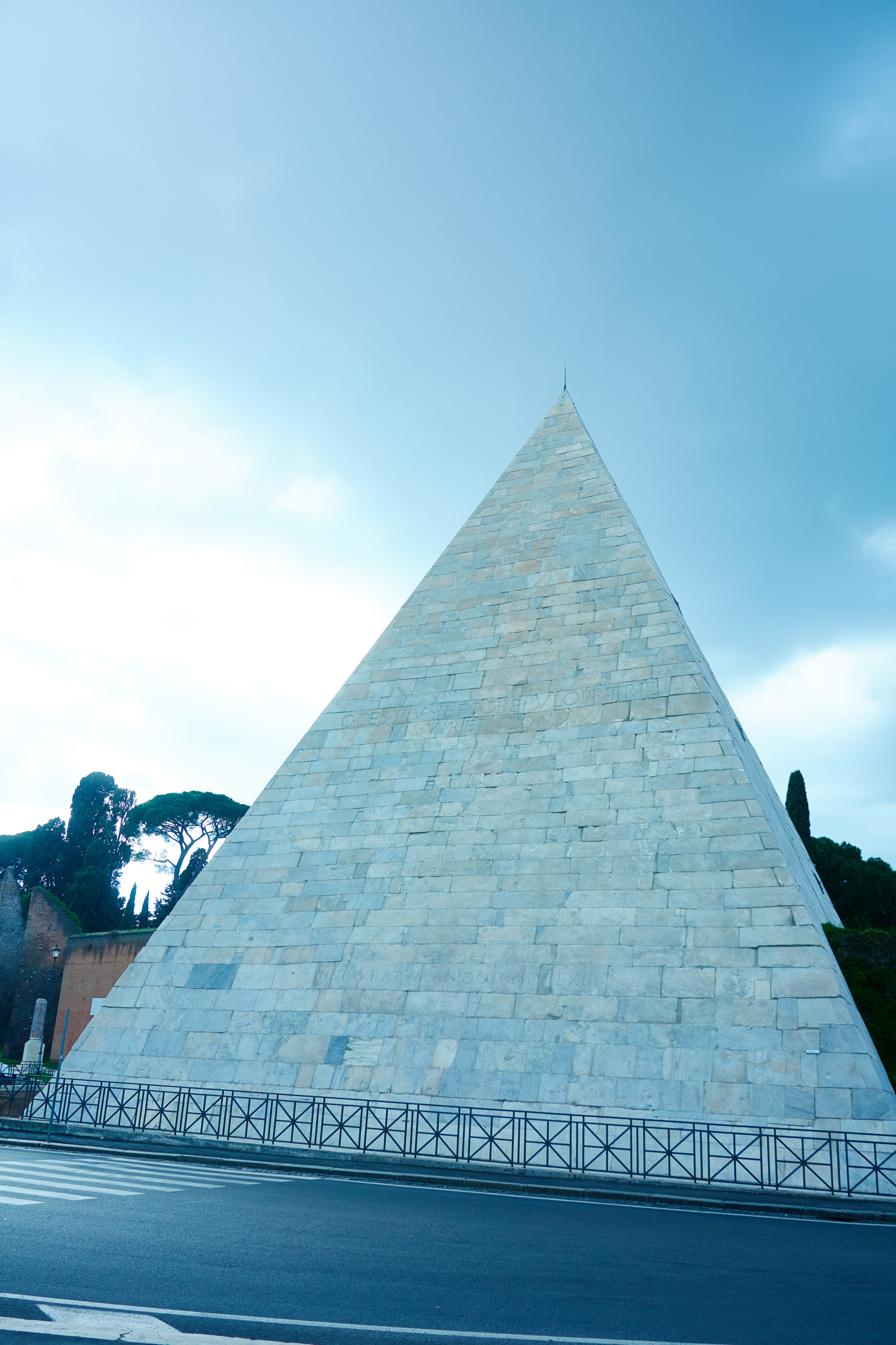 Pyramid in Rome - My, Rome, Italy, Pyramid, Europe, Travels, Longpost