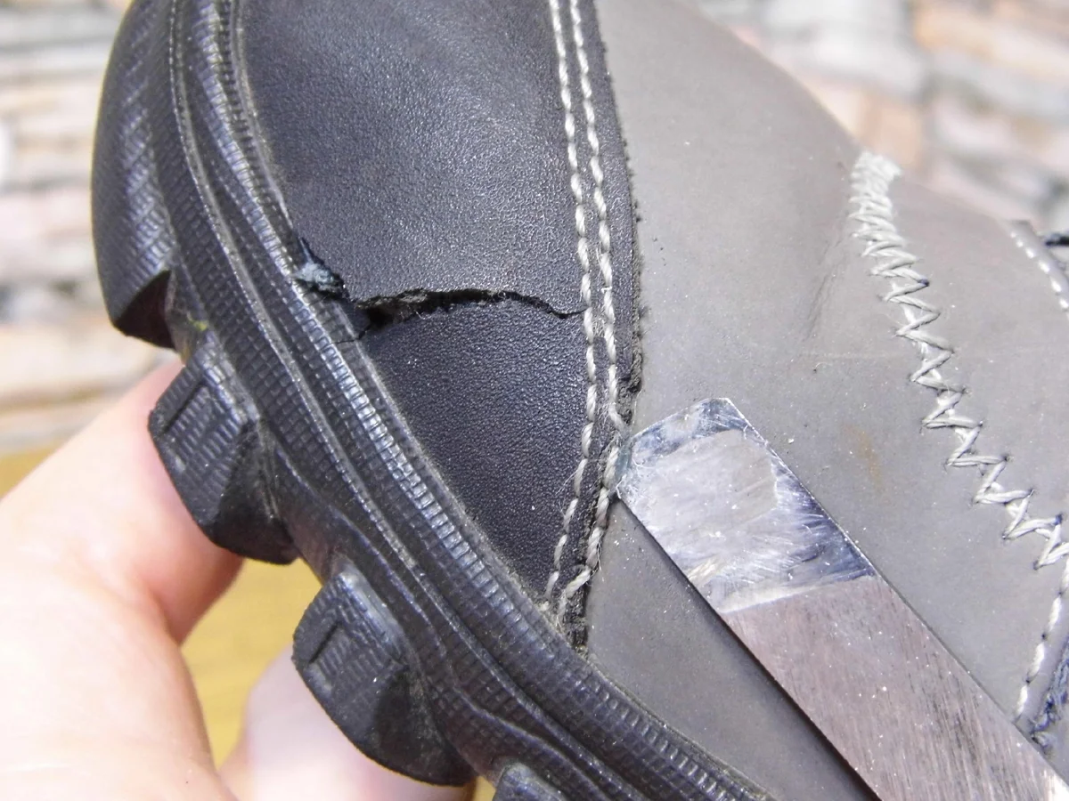 The polymer part on the toe of the boots tore - My, Shoe repair, Wet noses, Patch, Mat, Longpost, Shoes