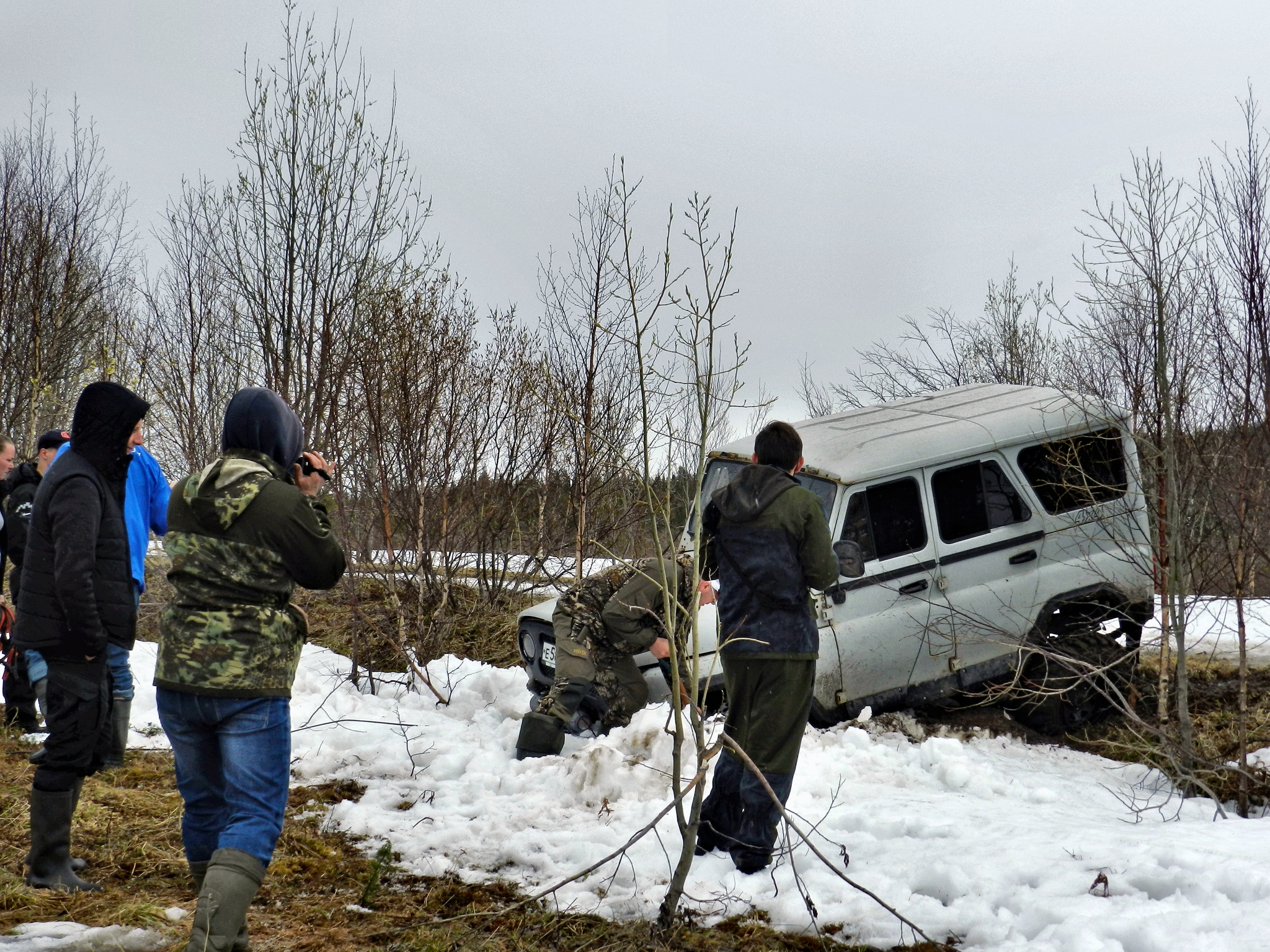 It's finally spring! We mastered the route and woke up the swamp! Winch tests! Murmansk. 4x4. TumbleweedKola - My, Renault Duster, UAZ, Toyota Land Cruiser, Murmansk, Kola Peninsula, Swamp, Windlass, Offroad, 4x4, Niva, Pokatushki, Spring, Snow, Lexus, Mitsubishi, Fun, Weekend travel, North, Video, Longpost