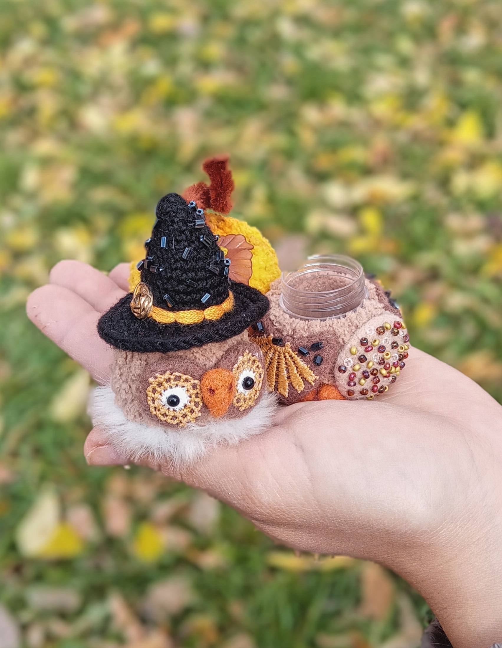 Hiding toy. Amigurumi Owl - My, Needlework without process, Amigurumi, Crochet, Dry felting, Toys, Cache, Presents, Jars, Owl, Halloween, Witches, Gift wrap, Miniature, Longpost