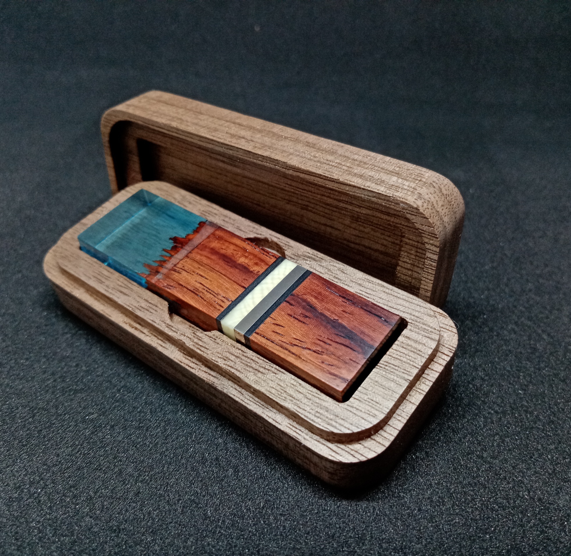 Flash drives made of epoxy resin and exotic woods, as well as other materials - My, Epoxy resin, Wood and resin, Longpost, Needlework with process, Exotic wood, Wood products, Flash drives, Video