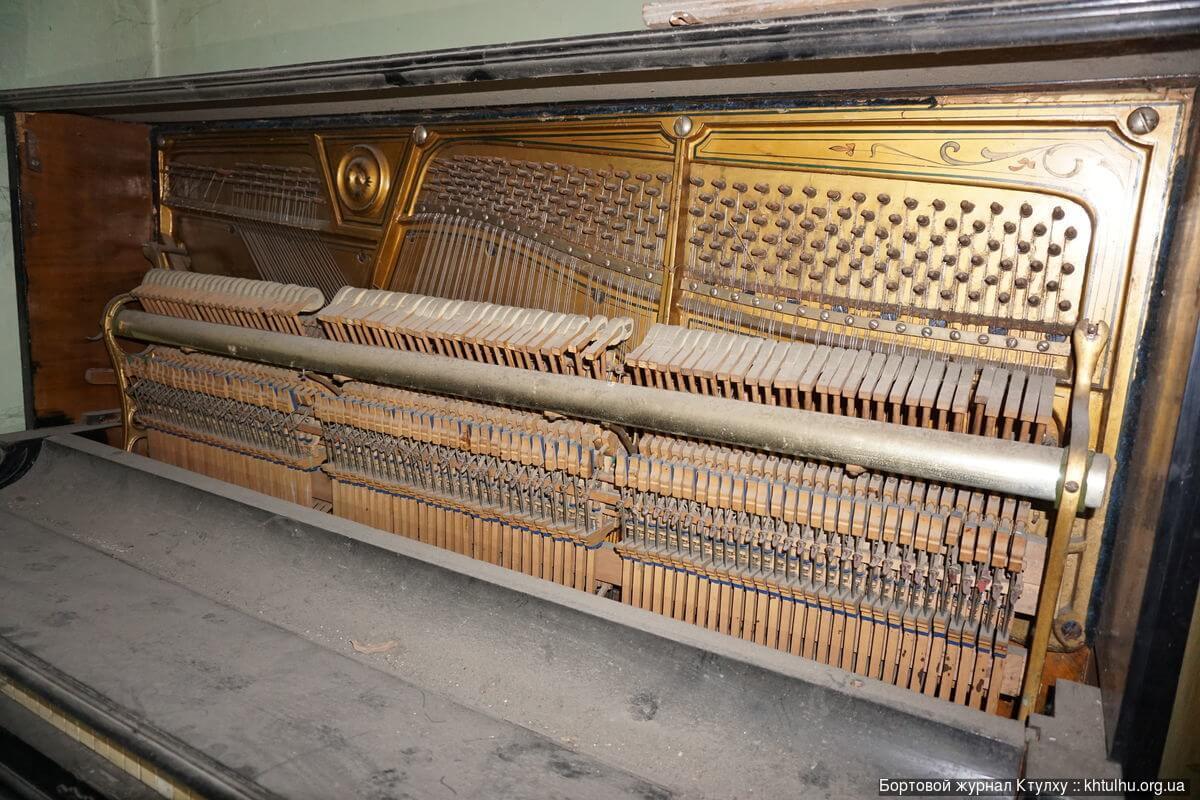 Found an old Hoelling and Spangenberg piano in an abandoned place - My, Dnipropetrovsk, Dnieper, Abandoned house, Abandoned, Ekaterinoslav, Fuck aesthetics, Longpost