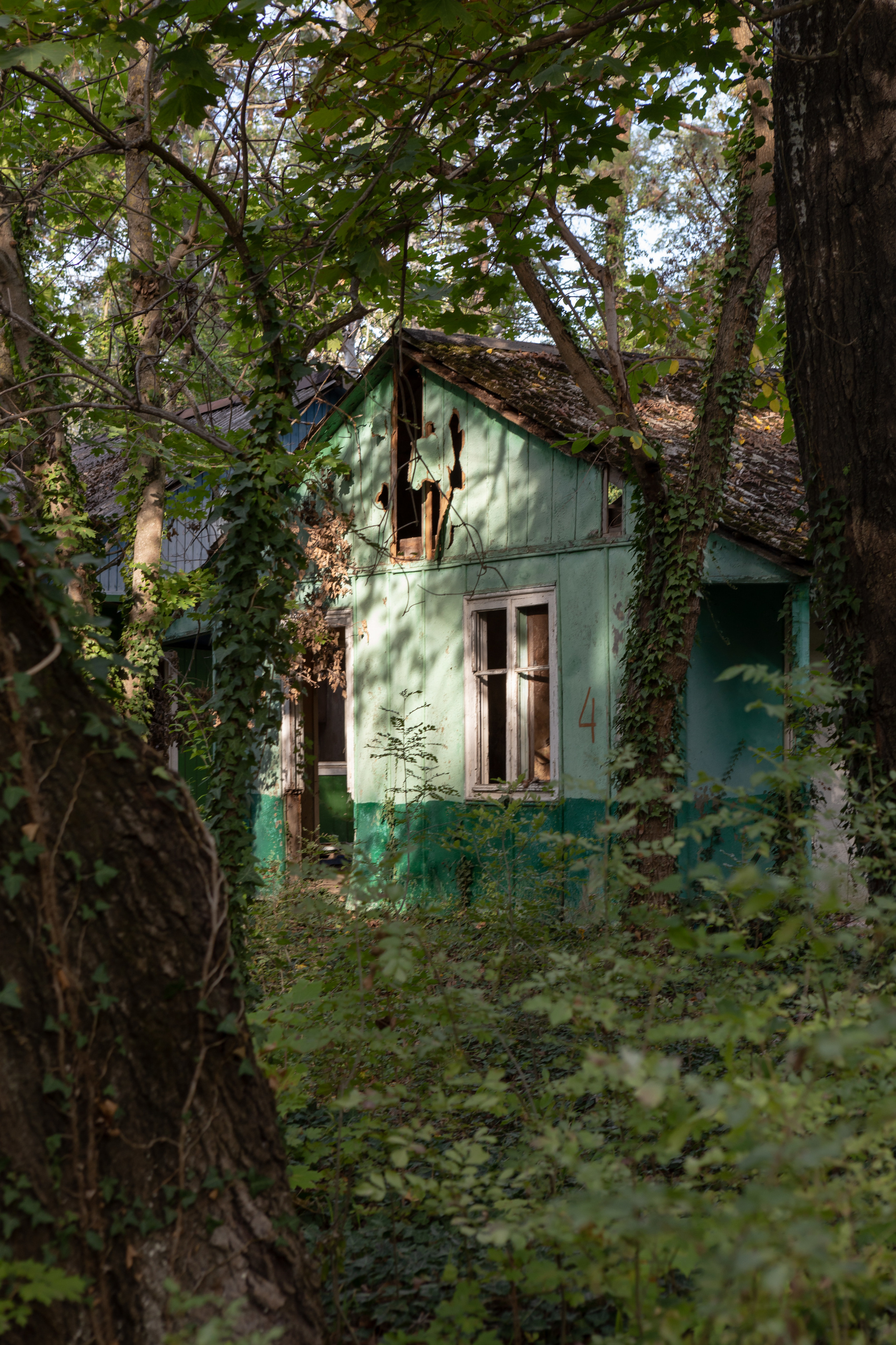 Фотосессия на заброшенной базе отдыха (вода, глина, она уделала полы) - Моё, База отдыха, Заброшенное, Фотография, Фотограф, Архитектура, Длиннопост