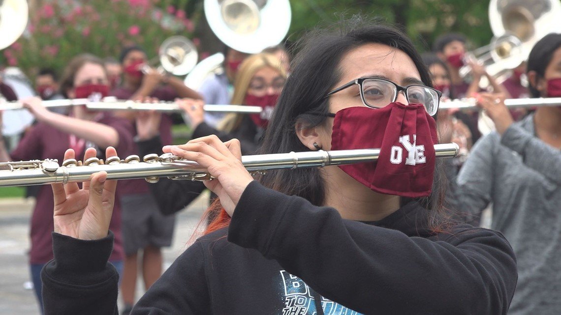 Why no gloves??? - Musicians, Flute, Mask, Means of protection, Girls, Orchestra, Gloves