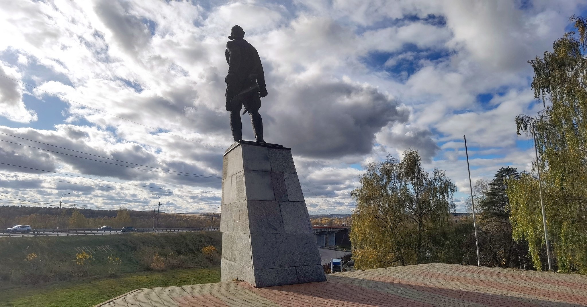 Талалихин памятник Подольск