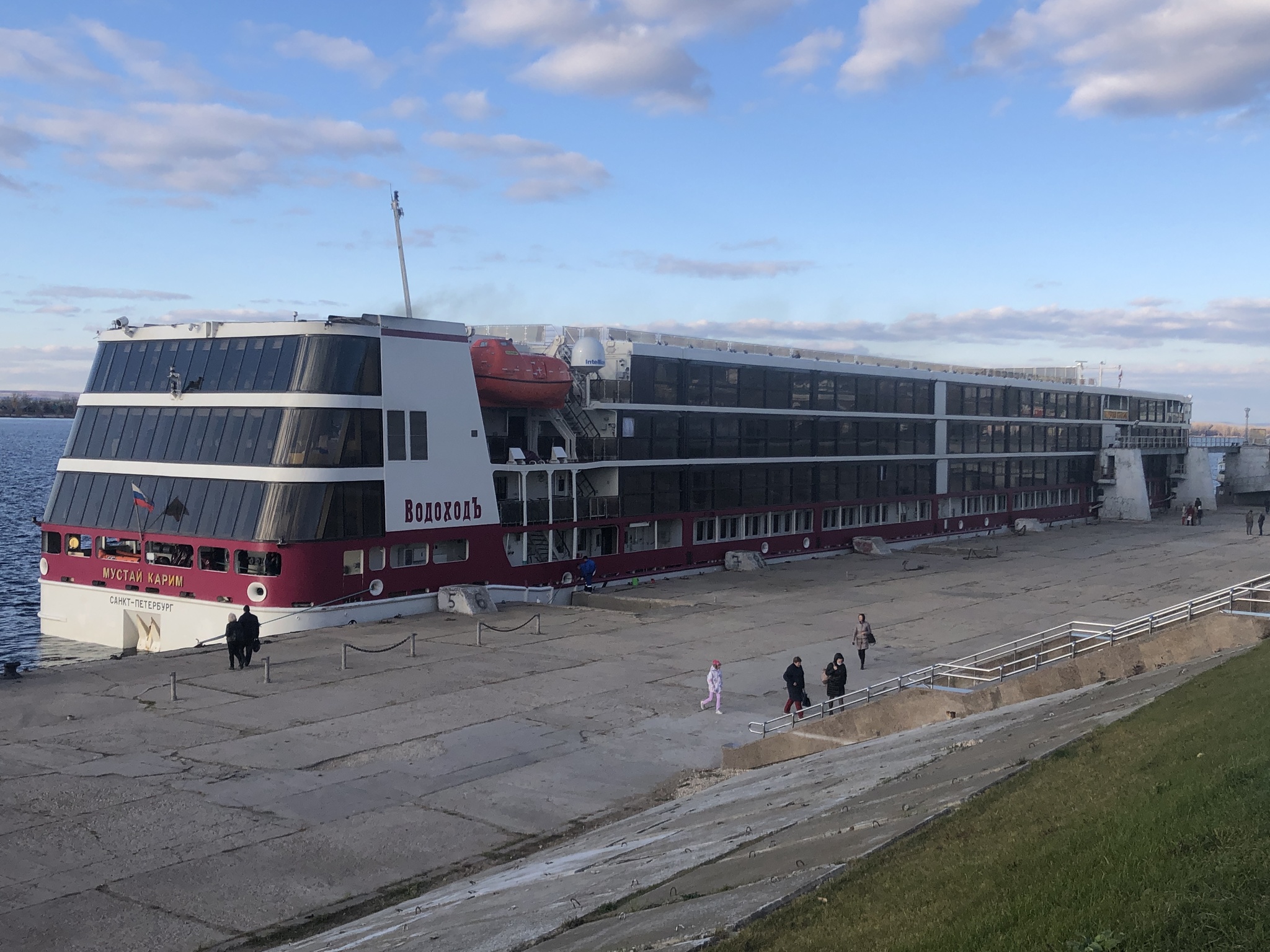 Parking of the motor ship Mustai Karim in the port of Samara on October 22, 2020 - My, Mustai Karim, Samara, Video, Longpost, Volga river