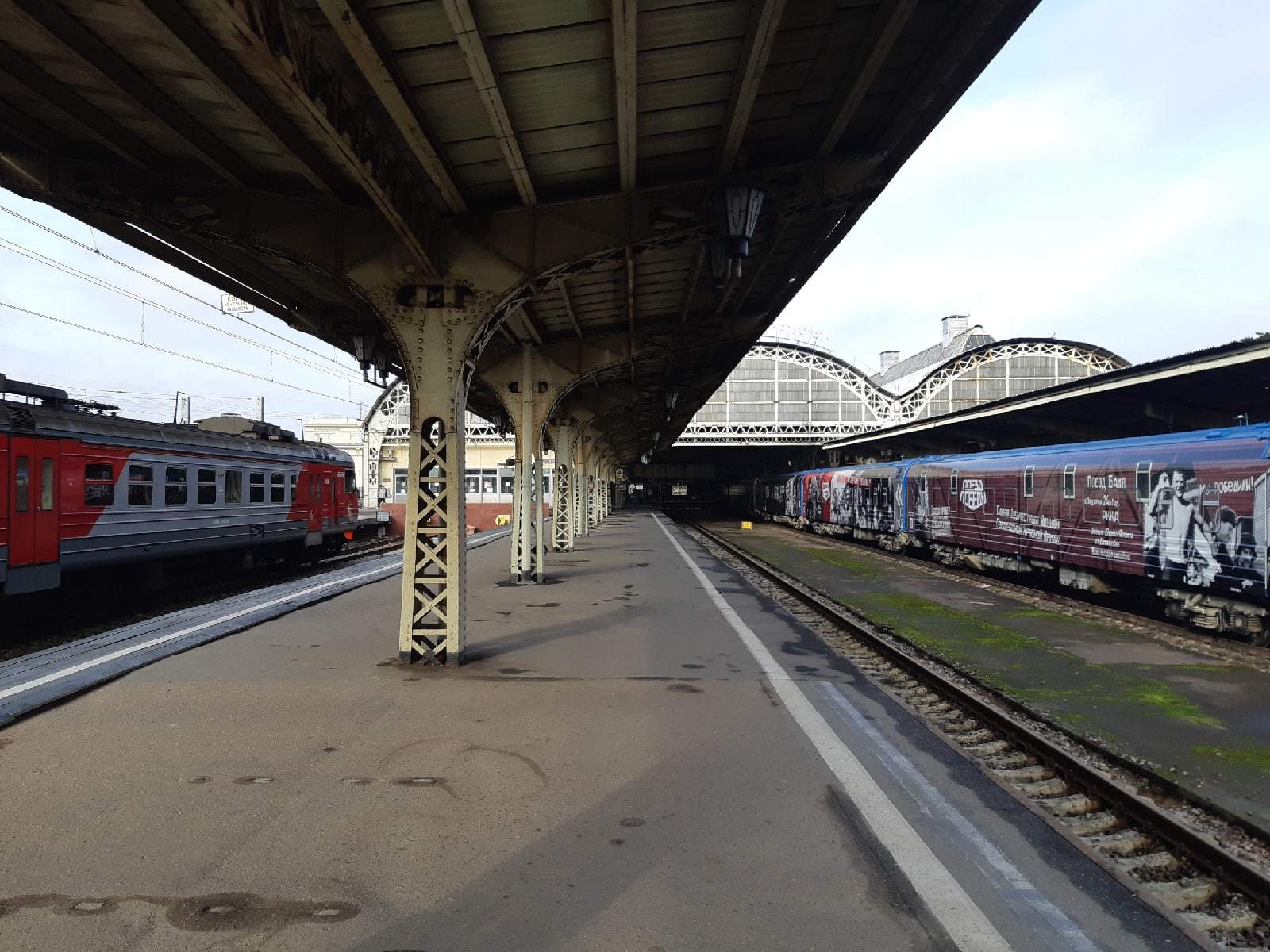 Exterior view of the traveling museum Victory Train and a little bit of Vitebsky Station in St. Petersburg - My, Vitebsk railway station, Saint Petersburg, A train, The photo, Railway station, Longpost