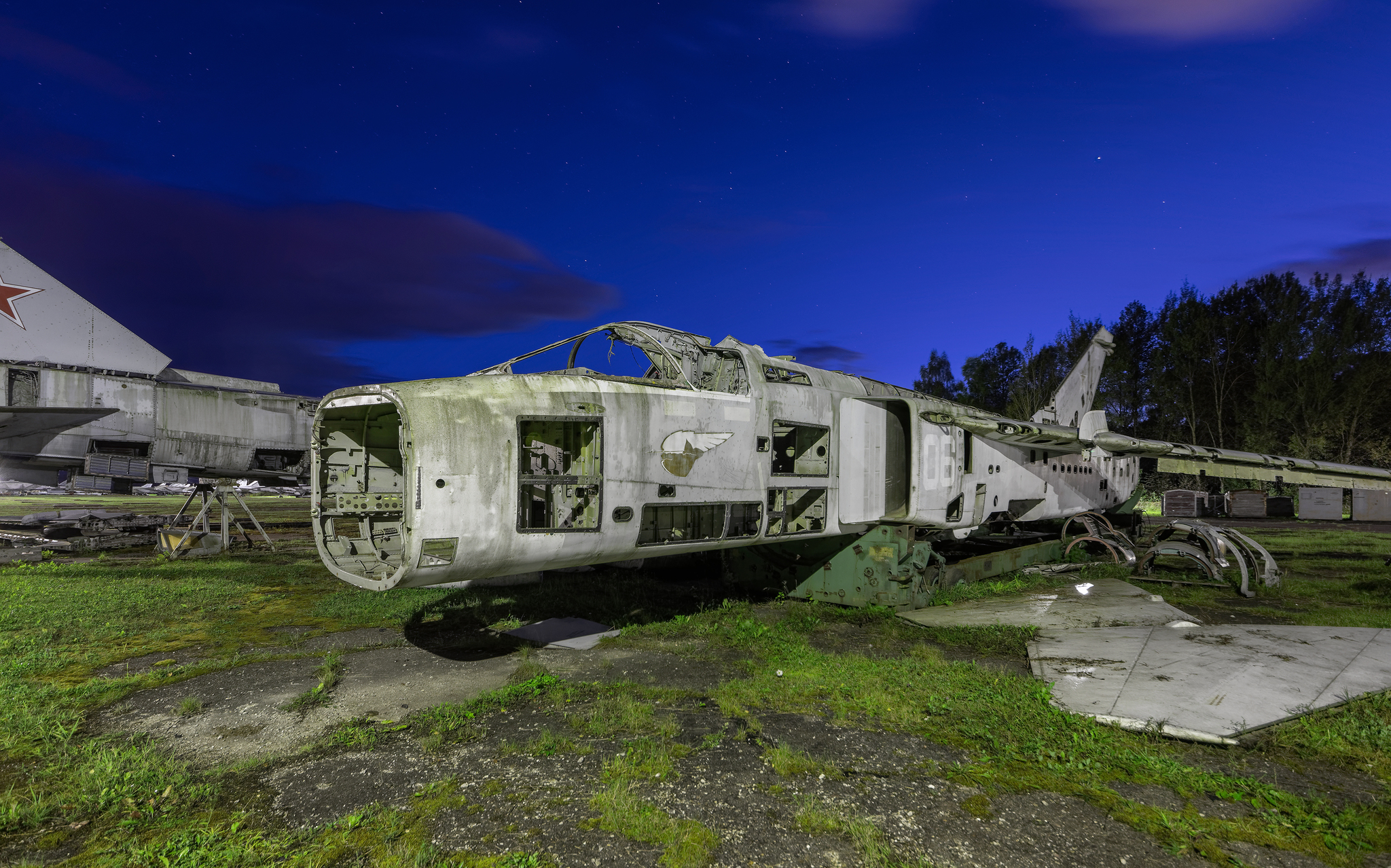 MIG-31 AND SU-24 on the outskirts of a military airfield - My, Abandoned, Aviation, MiG-31, Su-24, Urbanphoto, Fighter, Aerodrome, Longpost