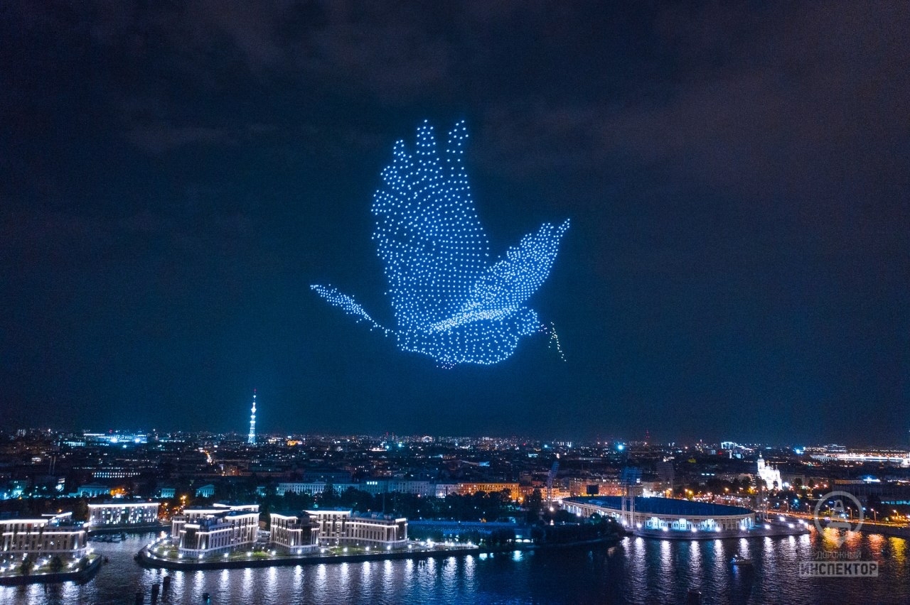 Three large letters above the Neva. A new word in outdoor advertising - My, Saint Petersburg, Advertising, Unusual