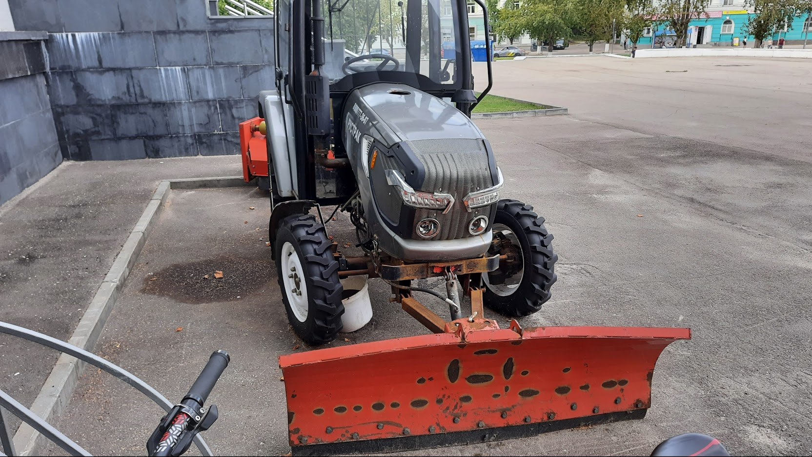 Pareidolia - My, Pareidolia, Tractor, Indignation