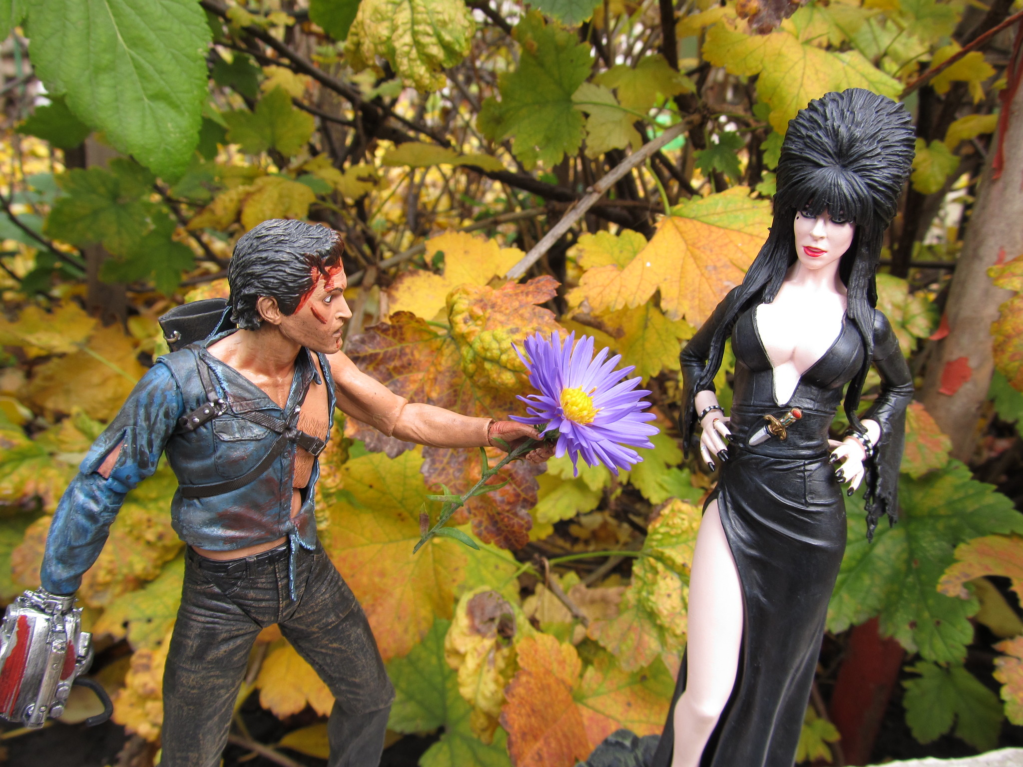 Elvira is the mistress of darkness. Collectible figurine - My, Halloween, Overview, Video, Longpost, Elvira mistress of darkness, Collectible figurines