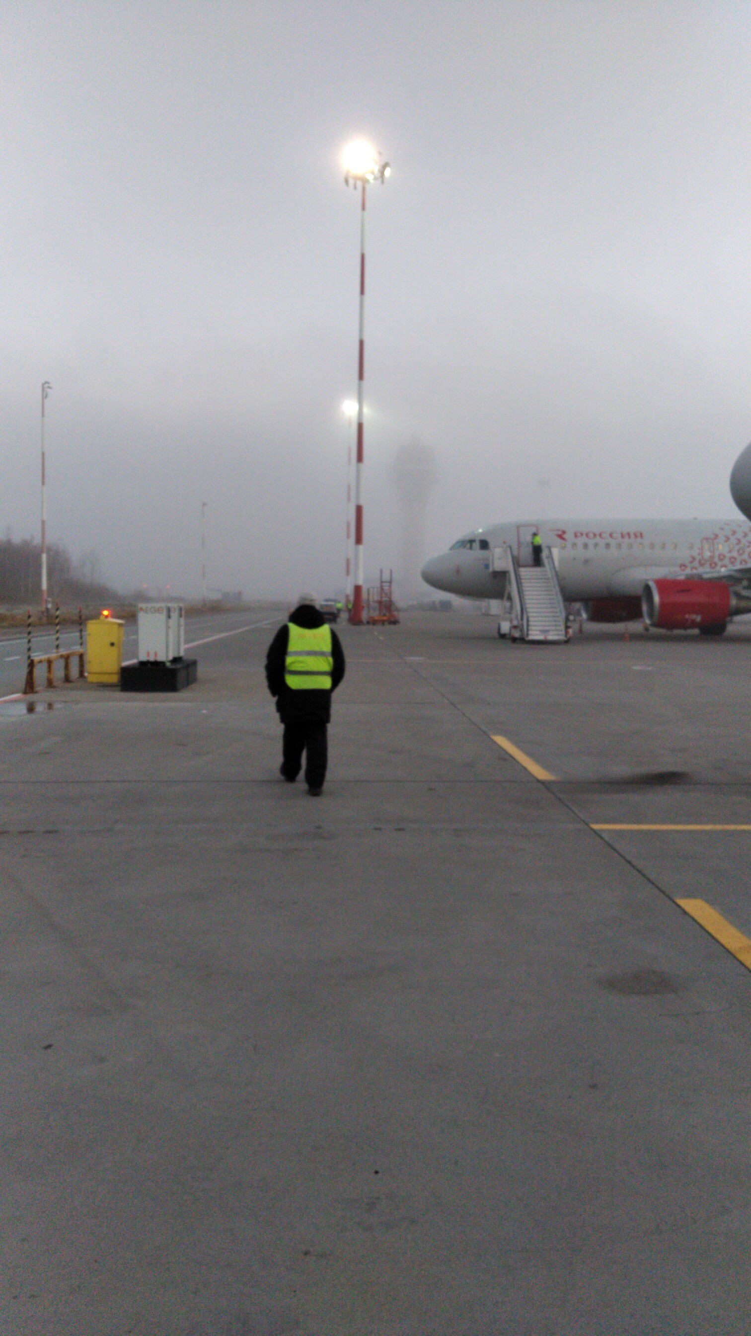 It's a little foggy in St. Petersburg - My, The airport, Passenger aircraft, The photo, Work, Longpost