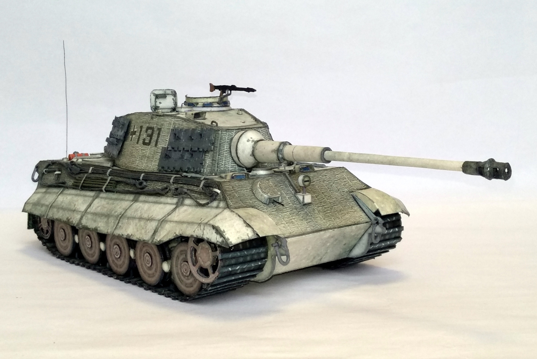 Panzerkampfwagen VI Ausf. B  Henshel turret. из бумаги. Зимний камуфляж. масштаб 1:35 от Hardcraft - Моё, Моделизм, Стендовый моделизм, Картонные модели, Tiger II, Длиннопост