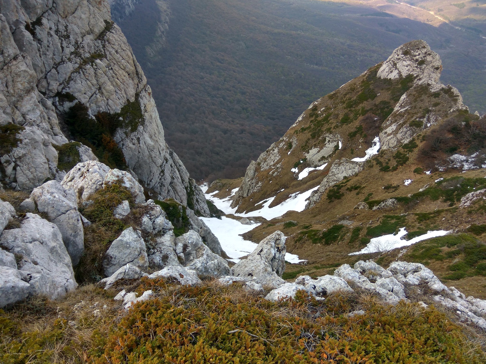 Crimea 2019. Day 3 part 2 “They teach a fool” - My, Crimea, Cold, Chatyr-Dag, Hike, Mat, Longpost