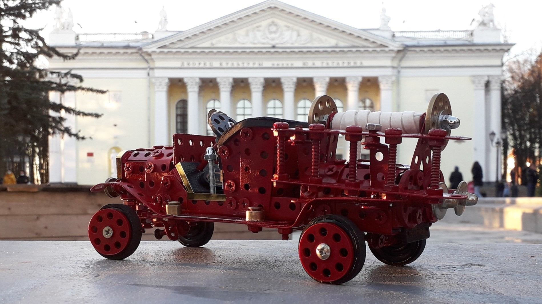 1914 Пожарный Ford Model T из металлического конструктора, резины, кожи и  картона | Пикабу