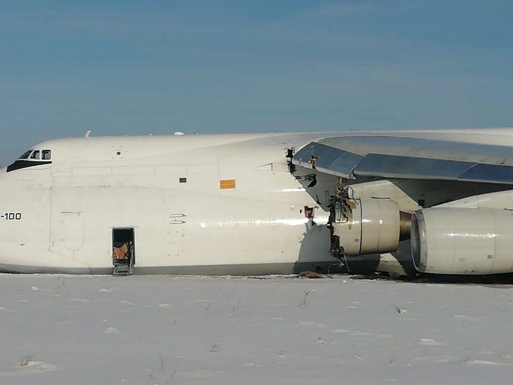 Аварийная посадка Ан-124 в Новосибирске - Авиация, Ан-124 Руслан, Аварийная посадка, Новосибирск, Вертикальное видео, Видео, Длиннопост, Авиапроисшествия