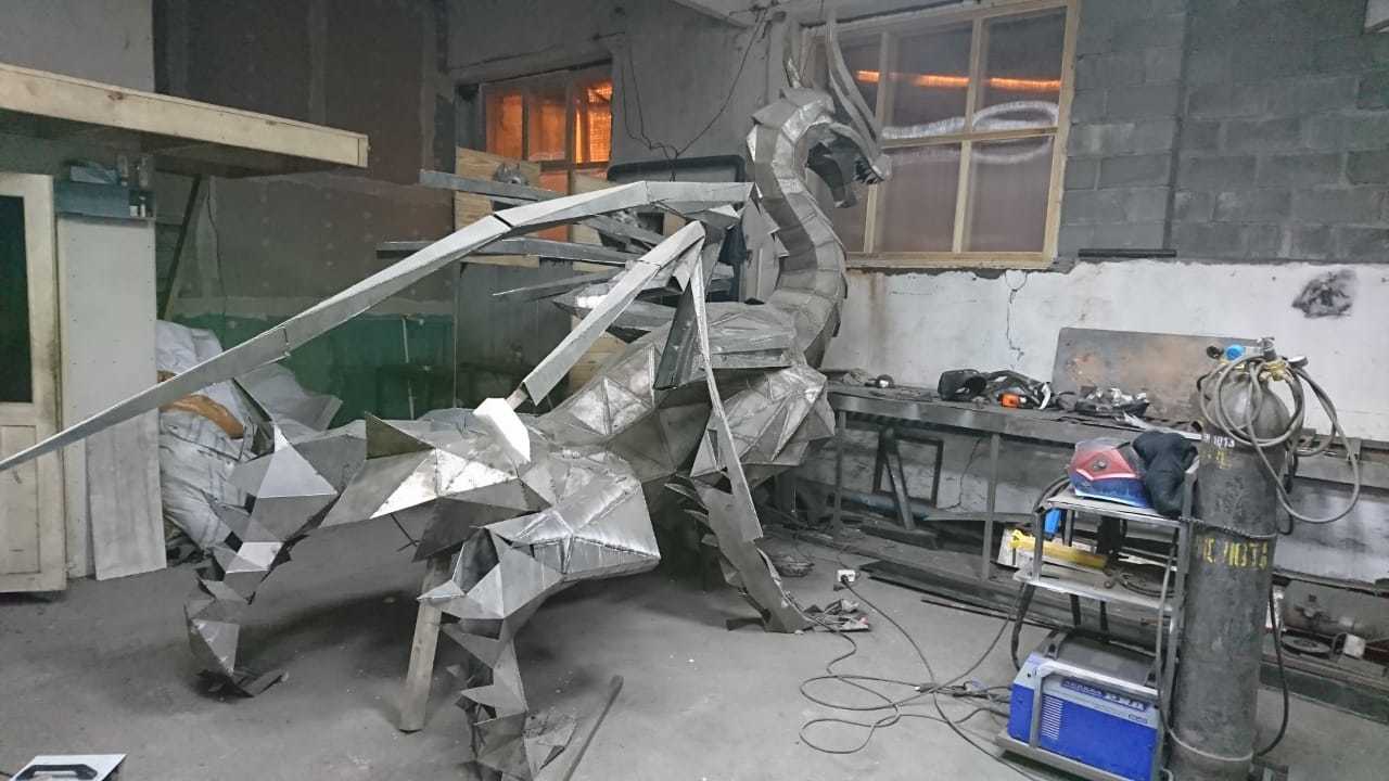 Meanwhile, my steel dragon stands on its own fours without a support line - Welding, With your own hands, Handmade, The Dragon, Video, Longpost