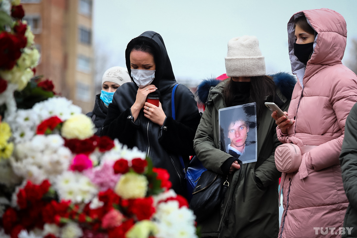 Так сегодня выглядит «Площадь перемен» на второй день после смерти жестоко избитого минчанина - Республика Беларусь, Протесты в Беларуси, Сочувствие, Скорбь, Политика, Длиннопост