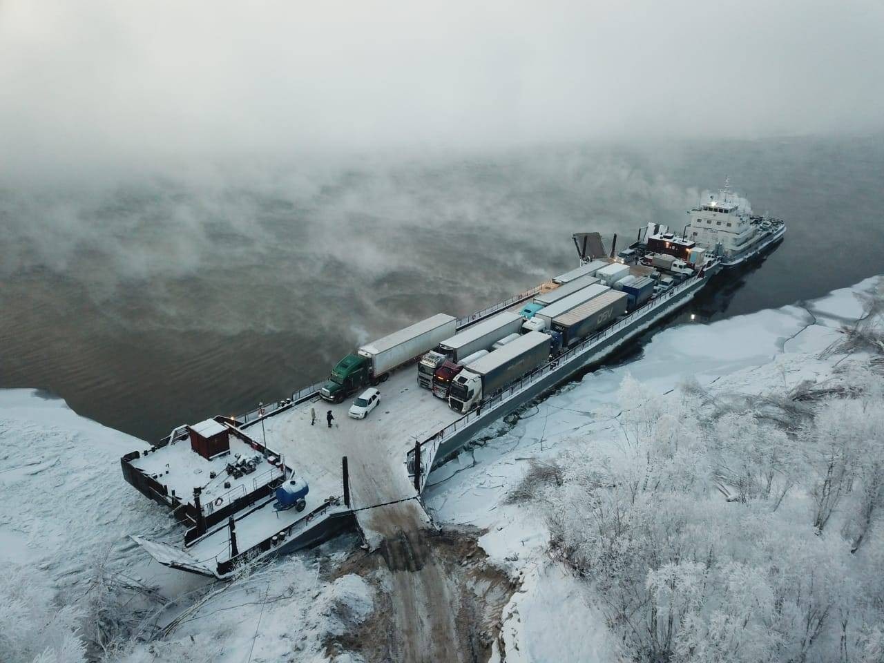 Last ferry! - Yakutia, Crossing, Yakutsk, Bridge, Video, Longpost, Winter road