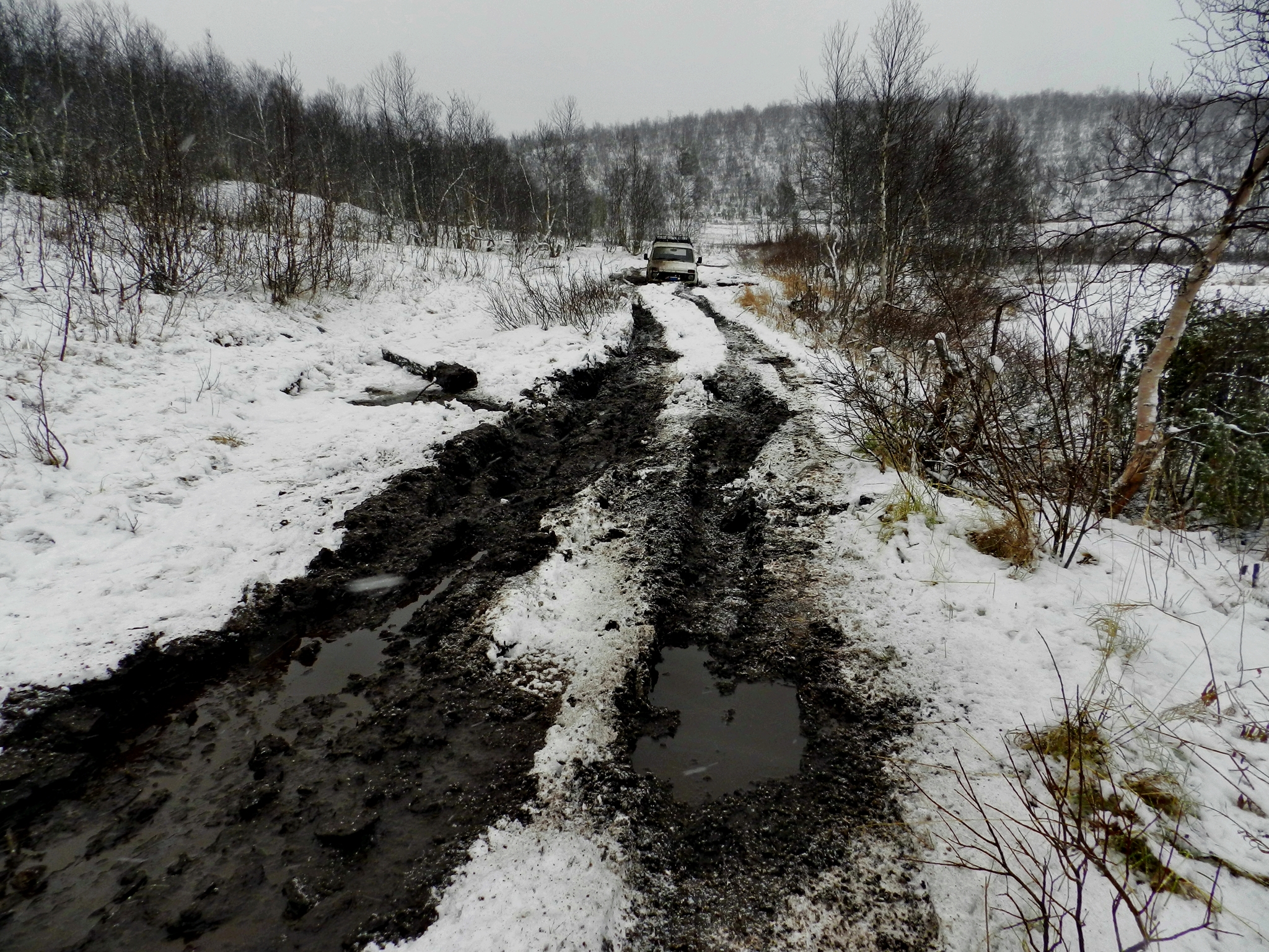 We make our way through ice and deep puddles! Patriot with automatic transmission, Land Cruiser, L200, Niva. TumbleweedKola - My, UAZ, Toyota Land Cruiser, Mitsubishi, Niva, Ice, Rubilovo, Winter, Murmansk, Kneading, Windlass, Domination, Snow, Kola Peninsula, Arctic, Mitsubishi L200, Chevrolet niva, Route, Jeep, SUV, Auto, Video, Longpost