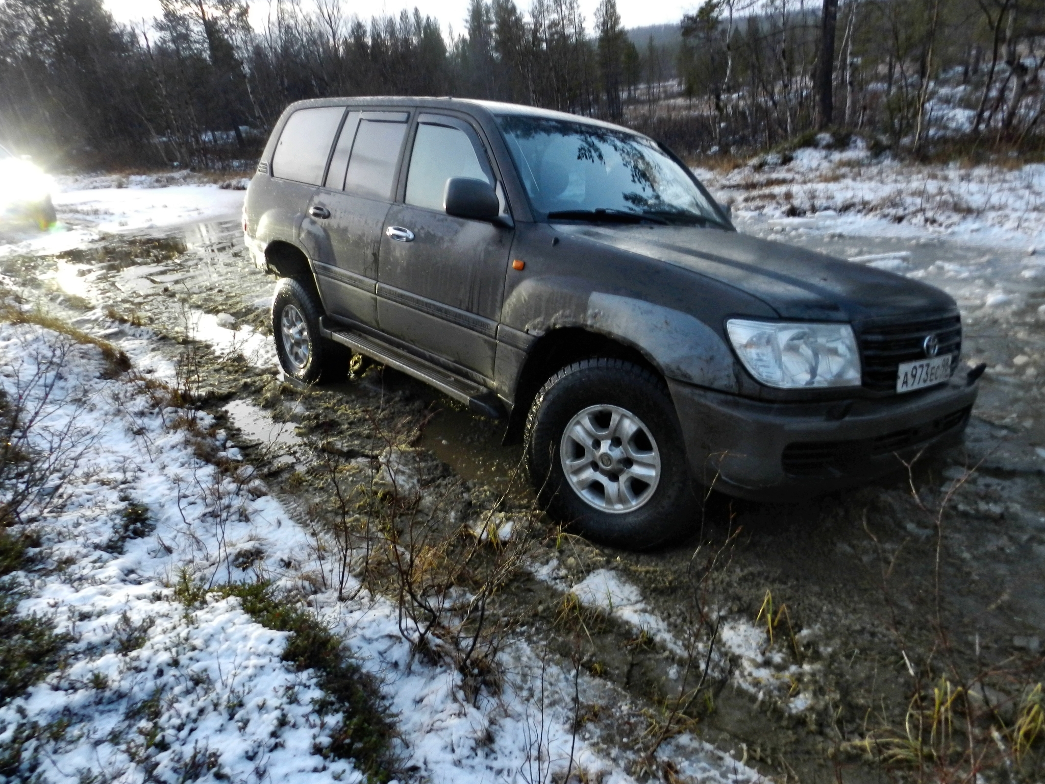 We make our way through ice and deep puddles! Patriot with automatic transmission, Land Cruiser, L200, Niva. TumbleweedKola - My, UAZ, Toyota Land Cruiser, Mitsubishi, Niva, Ice, Rubilovo, Winter, Murmansk, Kneading, Windlass, Domination, Snow, Kola Peninsula, Arctic, Mitsubishi L200, Chevrolet niva, Route, Jeep, SUV, Auto, Video, Longpost