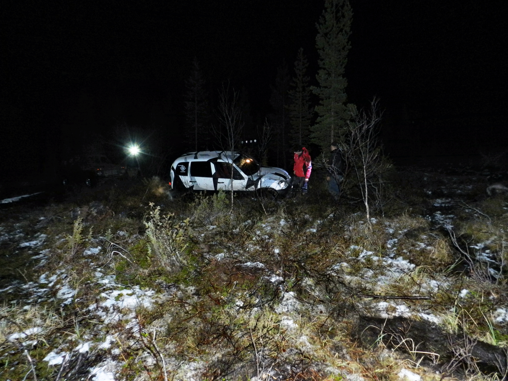 This route will be remembered for a long time! 3 km in 12 hours! Niva was abandoned for the night. 4x4, PerekatiKolsky - My, Offroad, Jeep Grand Cherokee, Jeep, Ford, Niva, 4x4, Pokatushki, Navigator, Murmansk, Kola Peninsula, Swamp, Power lines, Route, Departure, Breaking, Windlass, Колесо, Arctic, Chevrolet niva, Video, Longpost