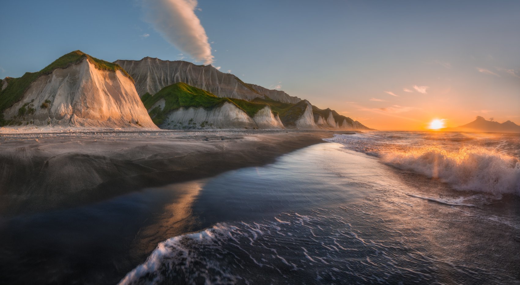 Top sunsets: Sakhalin and Kuril Islands - Russia, Sunset, The photo, Sakhalin, Kurile Islands, Longpost, Volcano Atsonupuri, Krenitsyn volcano, Baranskoye Volcano