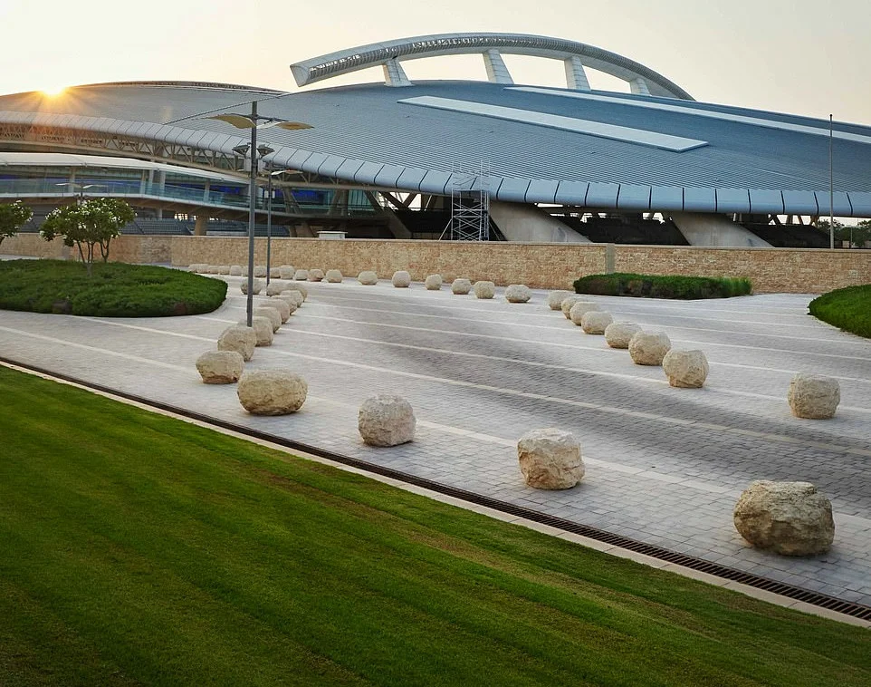 The horses live! Qatar has the coolest equestrian center - Qatar, Horses, Care, Longpost, Stable, Swimming pool, Solarium