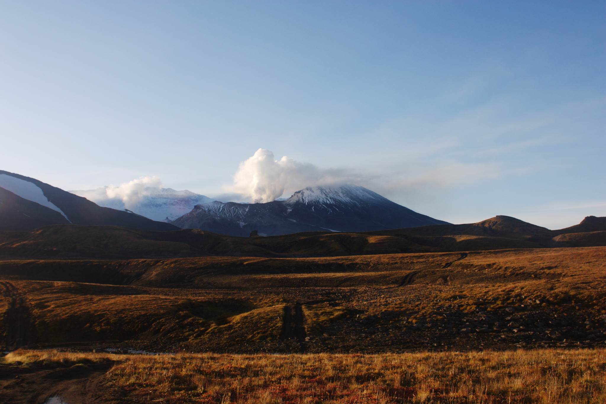 Attractive North - Volcanoes of Kamchatka - My, The photo, Nature, The mountains, Volcano, Autumn, Kamchatka, Volcanoes of Kamchatka, Longpost