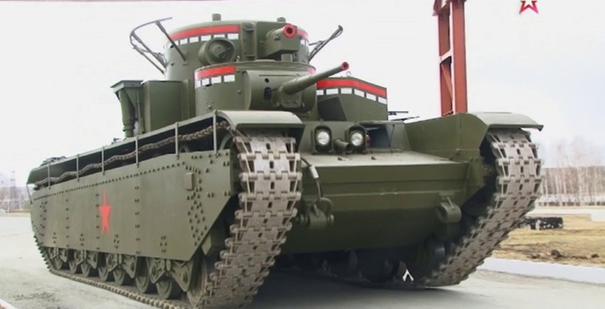 Самый сильный танк в мире танков. Пятибашенный танк т-35. Танк т 35 верхняя Пышма. Т-35 танк СССР. Пятибашенный танк в Пышме.