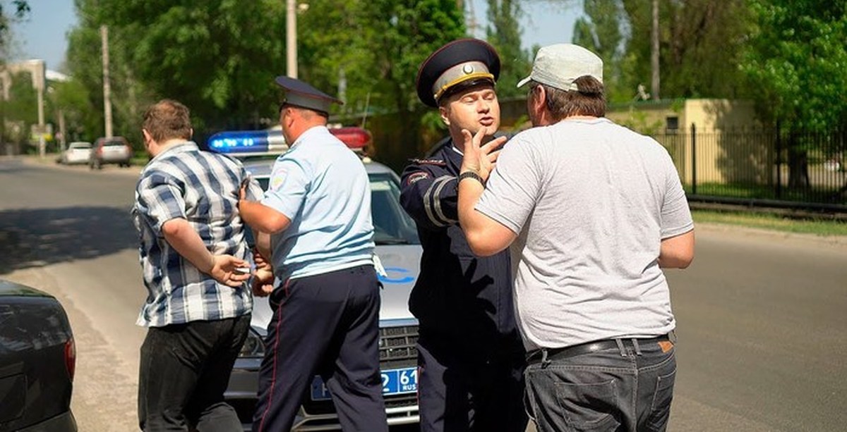 Таганрог дпс. ГАИ Таганрог. Гаишник Таганрог. ГИБДД Таганрог сотрудники. ГАИ на Таганрогской.