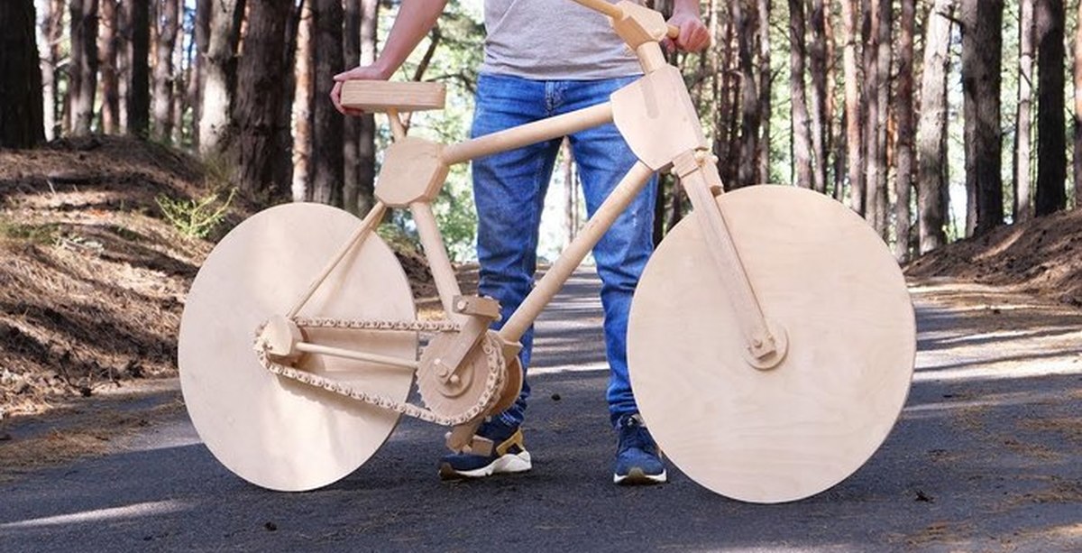 Самодельный друг. Деревянный велосипед. Велосипед из дерева. Деревянный велосипед своими руками. Самоделки из велосипеда.